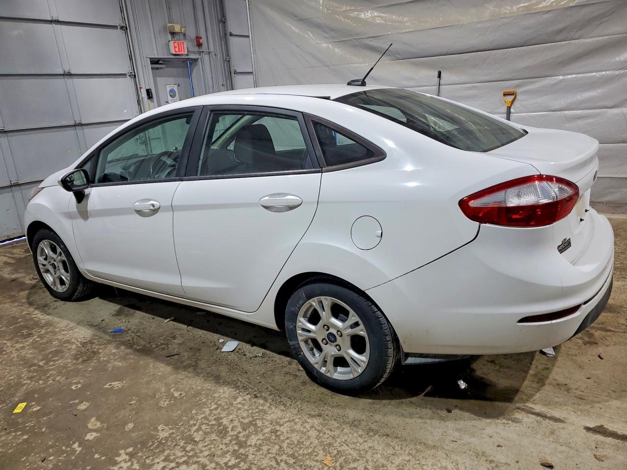 2015 FORD FIESTA SE photo 3