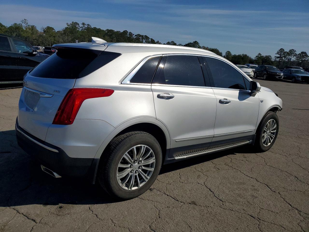 2017 CADILLAC XT5 LUXURY photo 7