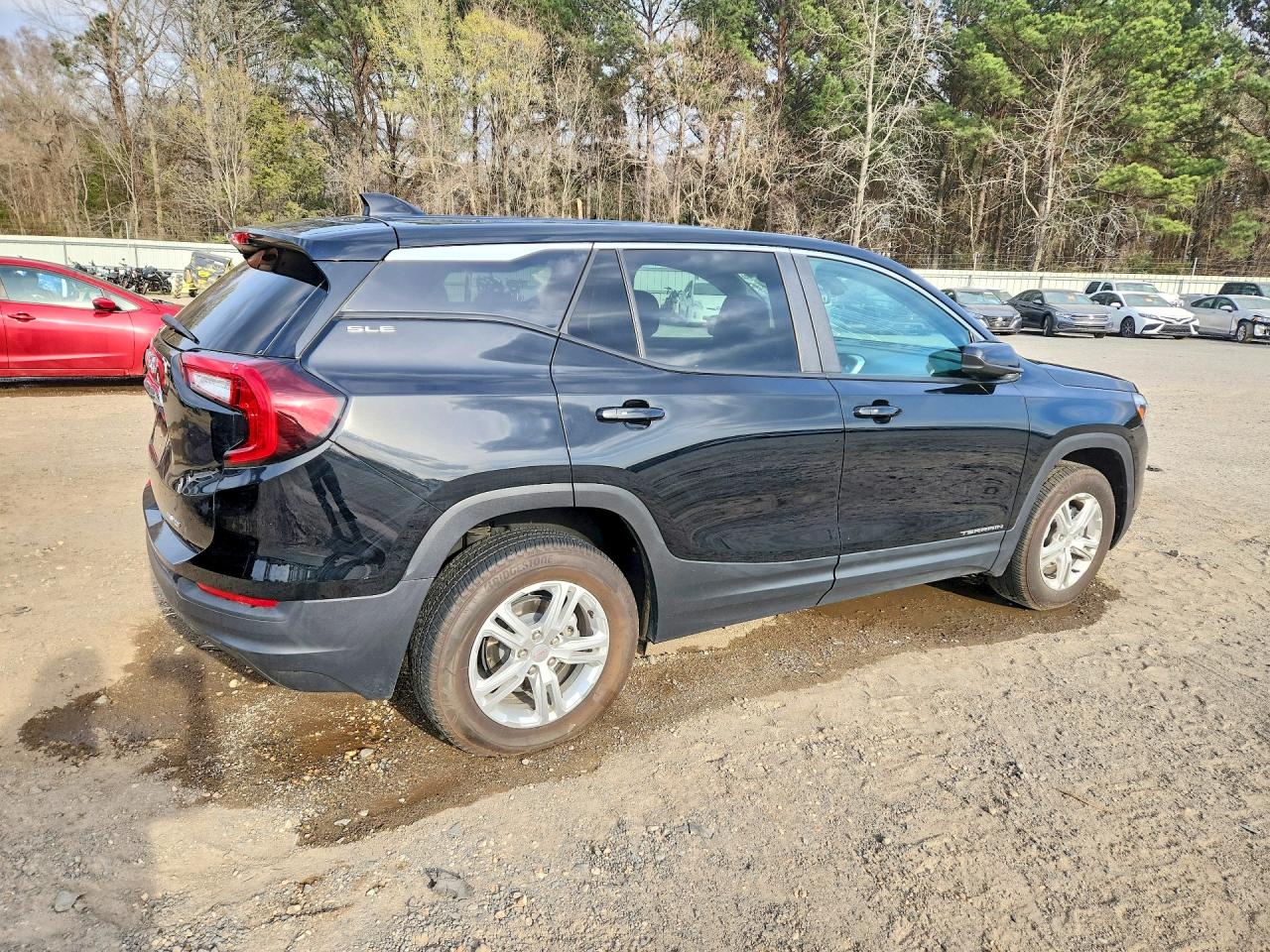 2024 GMC TERRAIN SLE photo 5