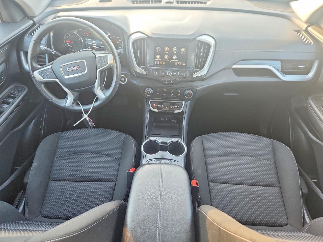 2024 GMC TERRAIN SLE photo 15