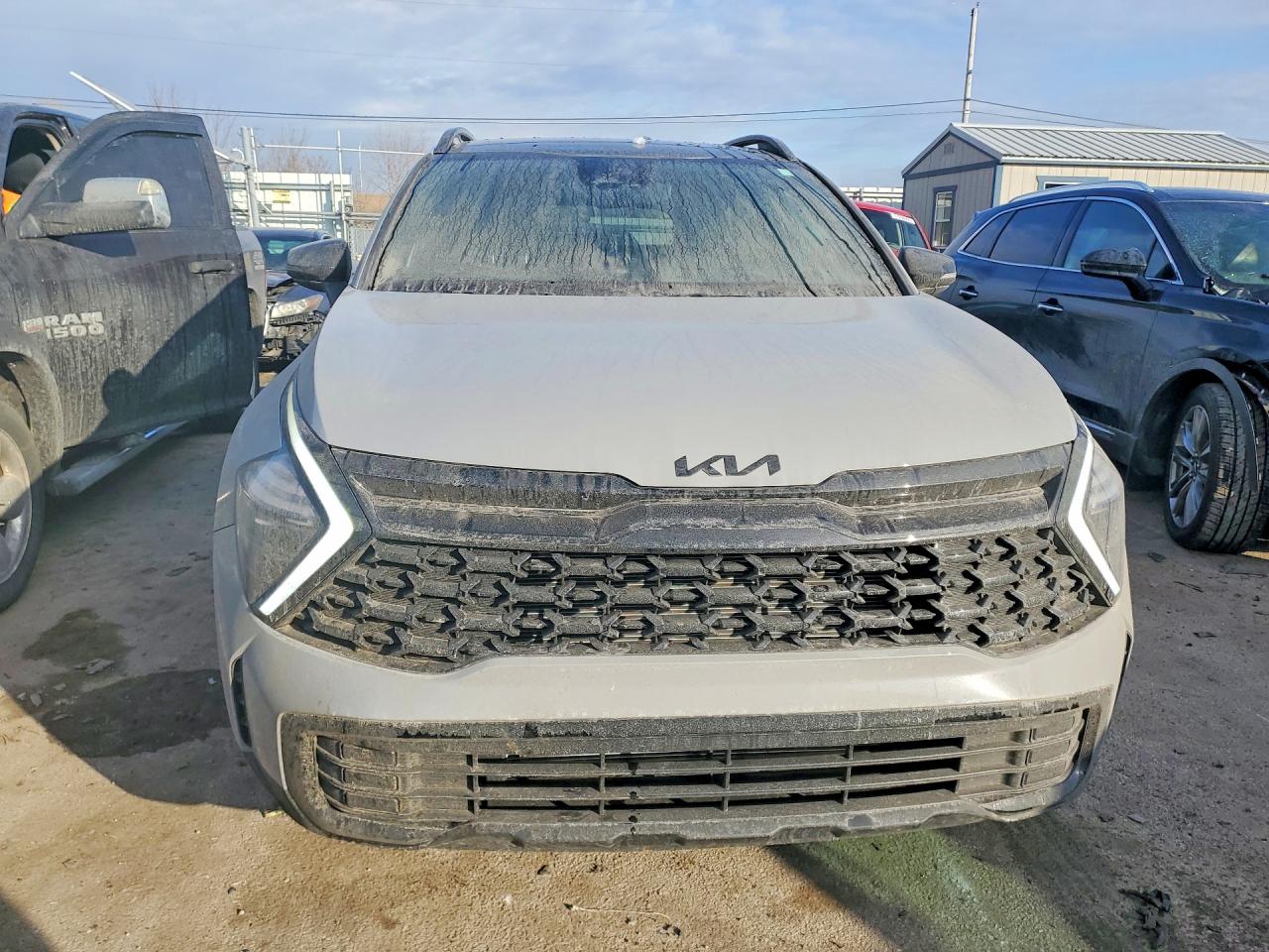 2025 KIA SPORTAGE X LINE photo 5
