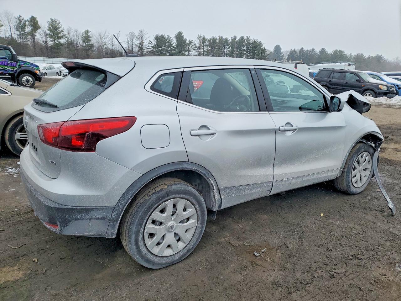 2019 NISSAN ROGUE SPORT S photo 3