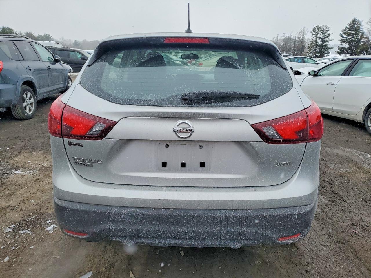 2019 NISSAN ROGUE SPORT S photo 6