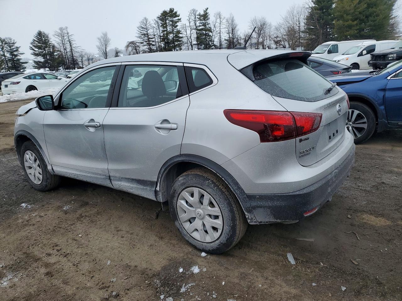 2019 NISSAN ROGUE SPORT S photo 2