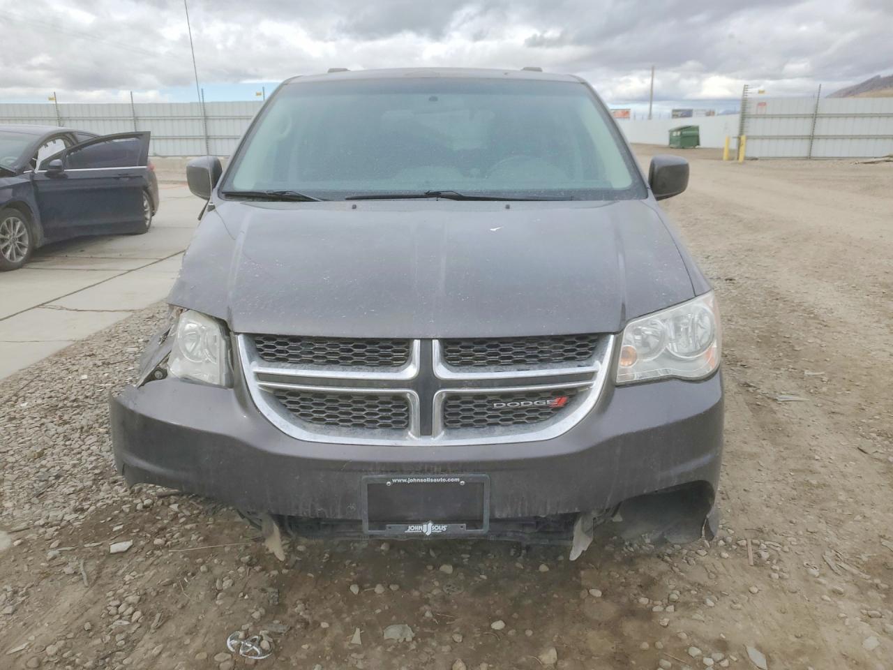 2015 DODGE GRAND CARAVAN SXT photo 5