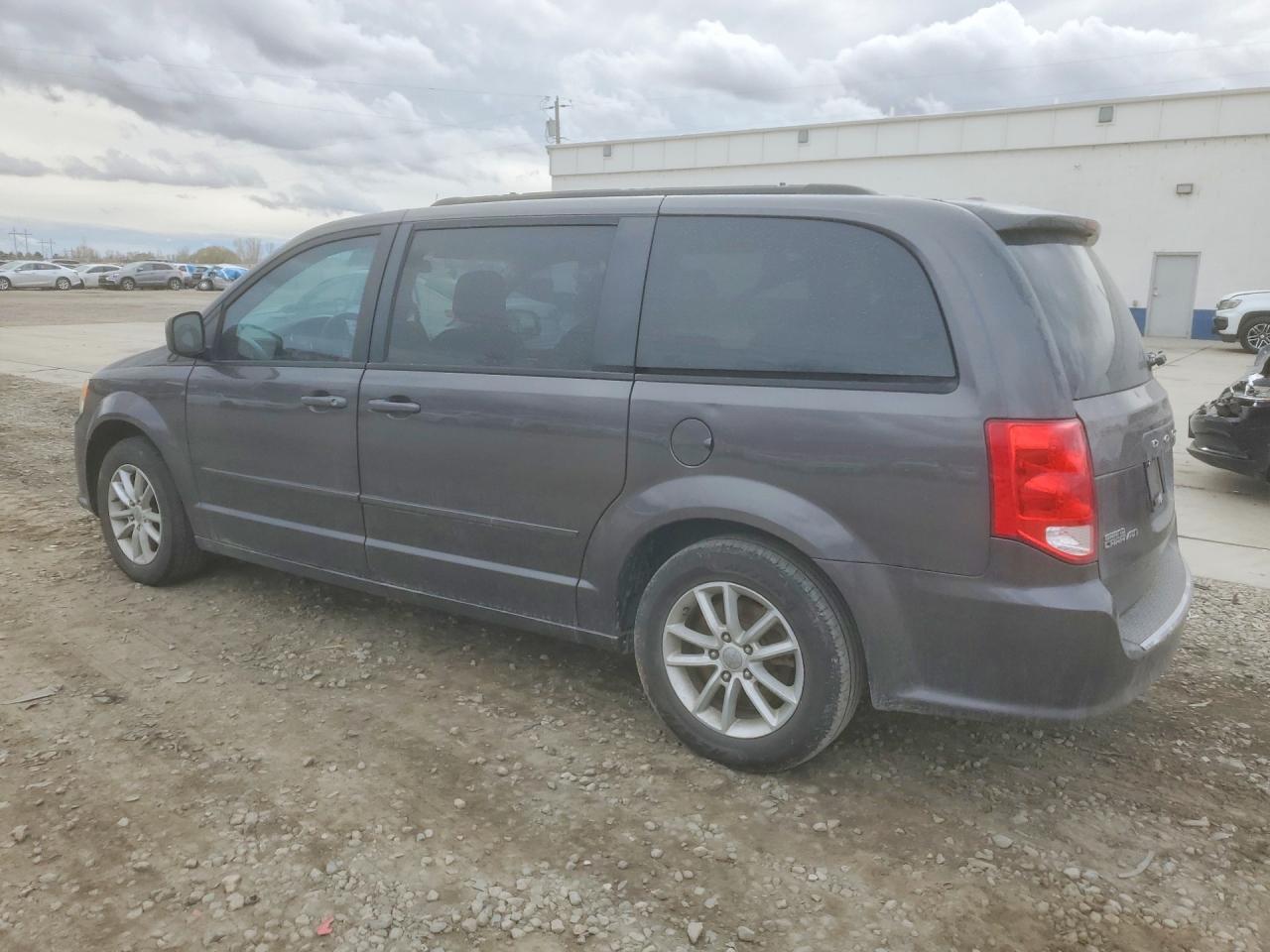2015 DODGE GRAND CARAVAN SXT photo 2