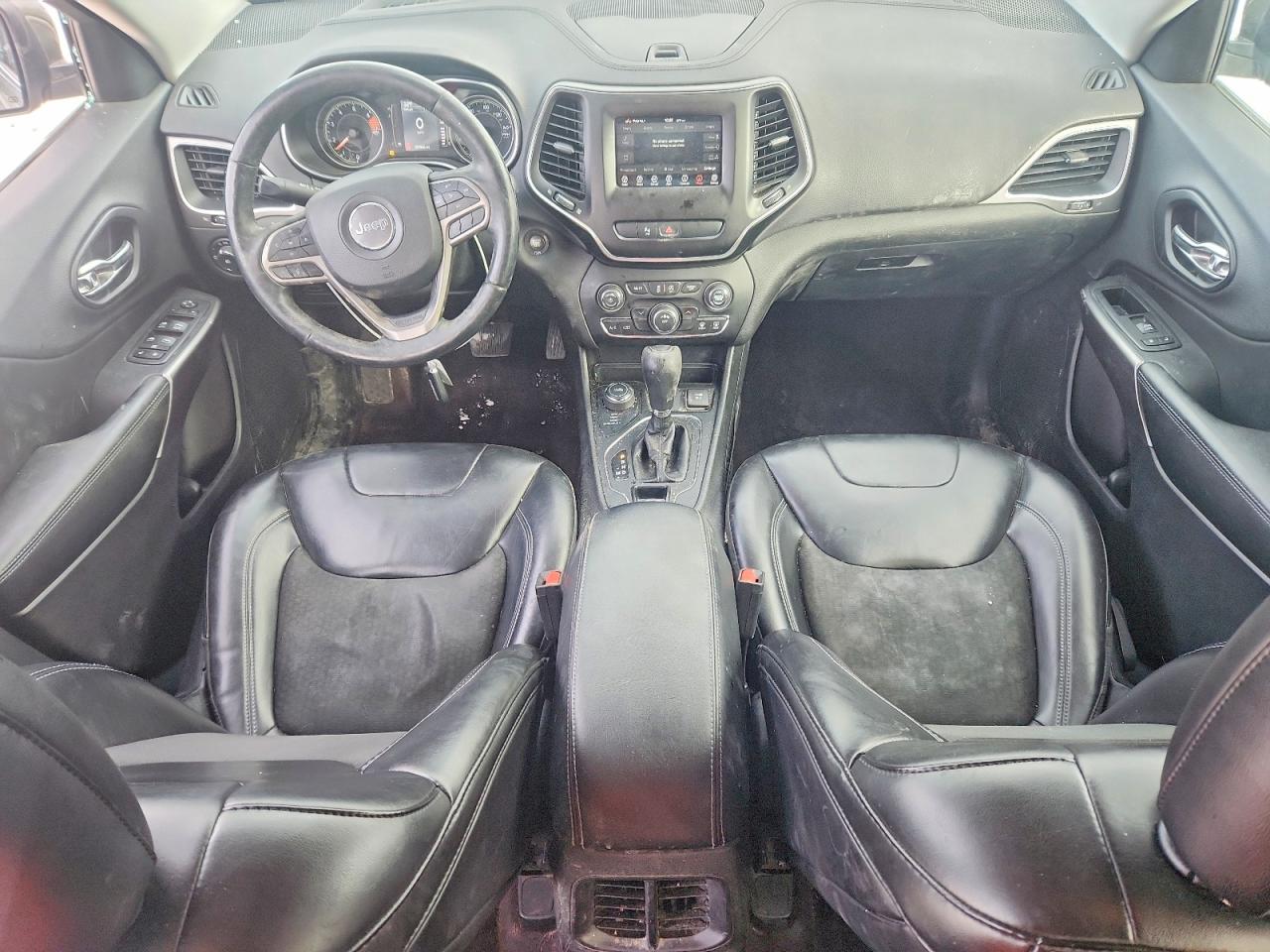 2019 JEEP CHEROKEE LATITUDE PLUS photo 8