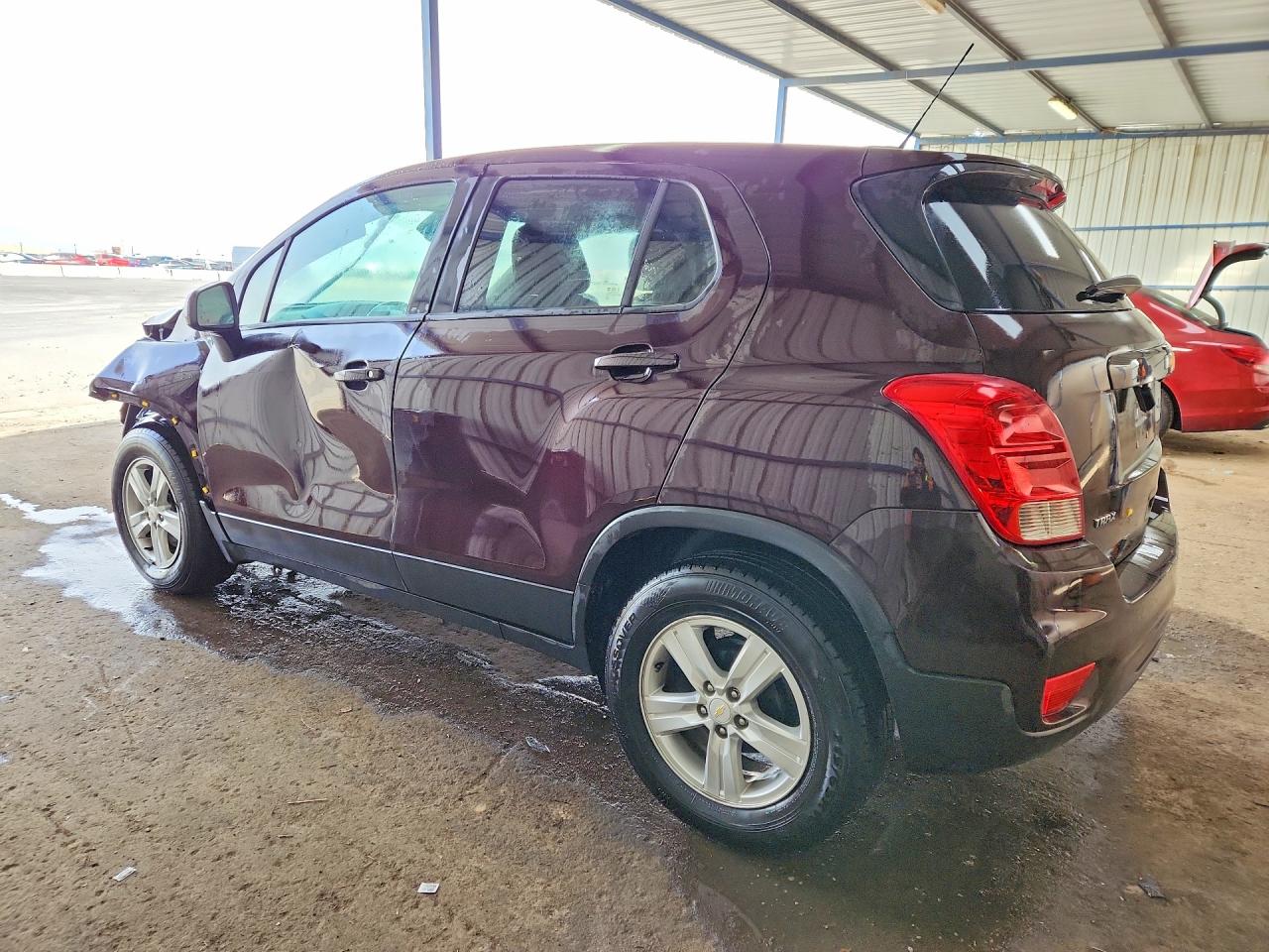 2020 CHEVROLET TRAX LS photo 2