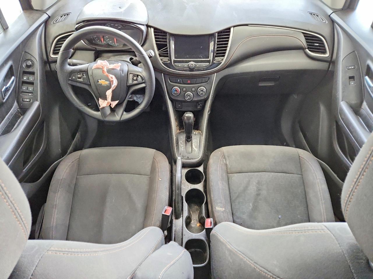 2020 CHEVROLET TRAX LS photo 8