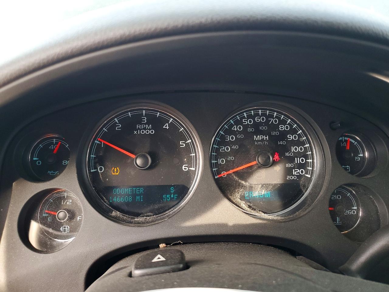 2011 CHEVROLET SUBURBAN K1500 LTZ photo 17