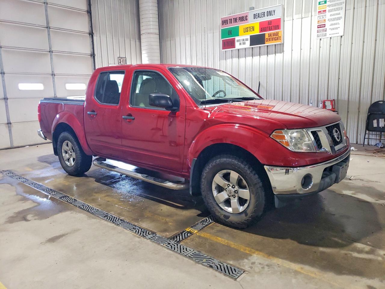2010 NISSAN FRONTIER CREW CAB SE photo 4