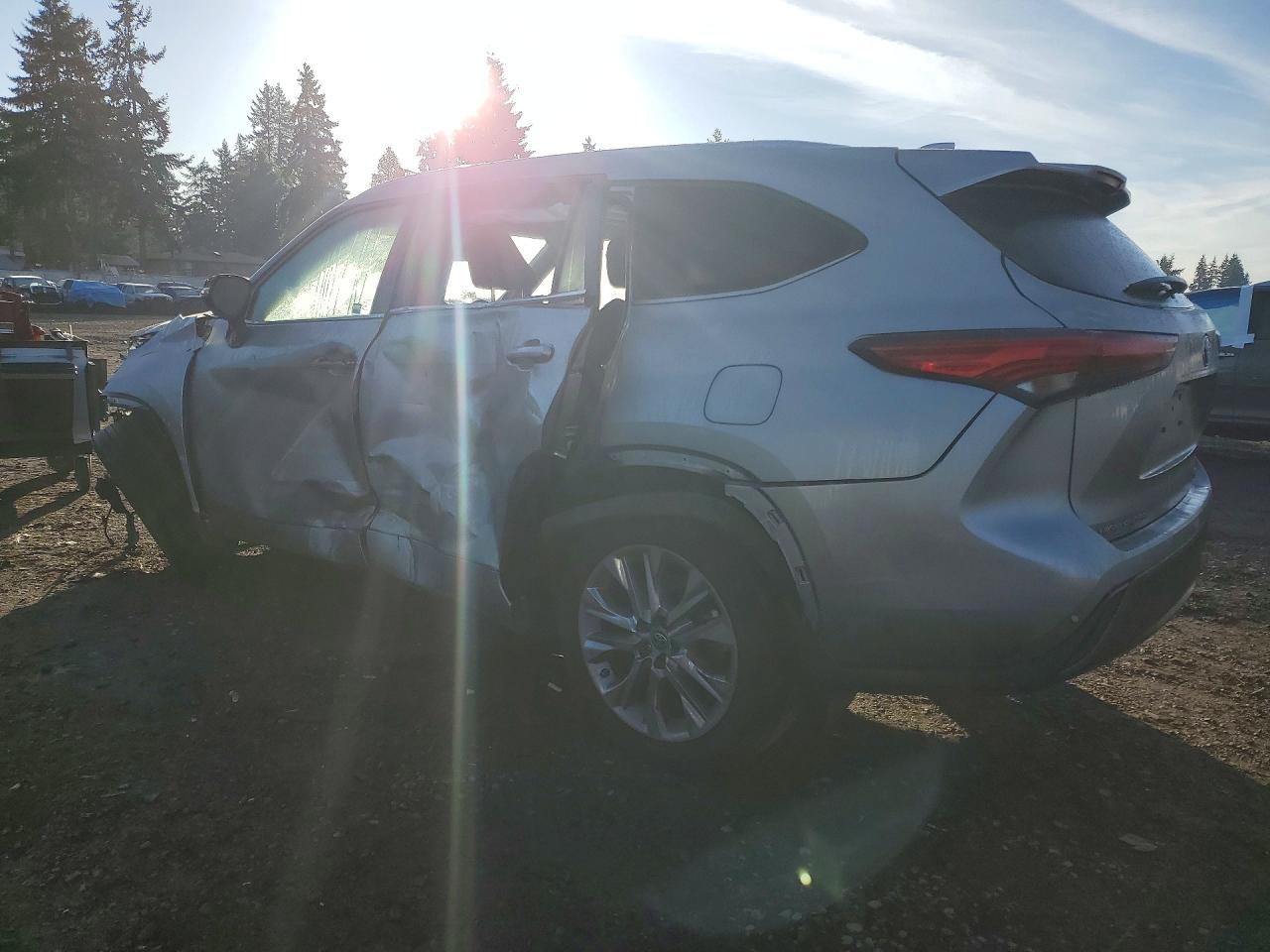 2022 TOYOTA HIGHLANDER HYBRID LIMITED photo 3