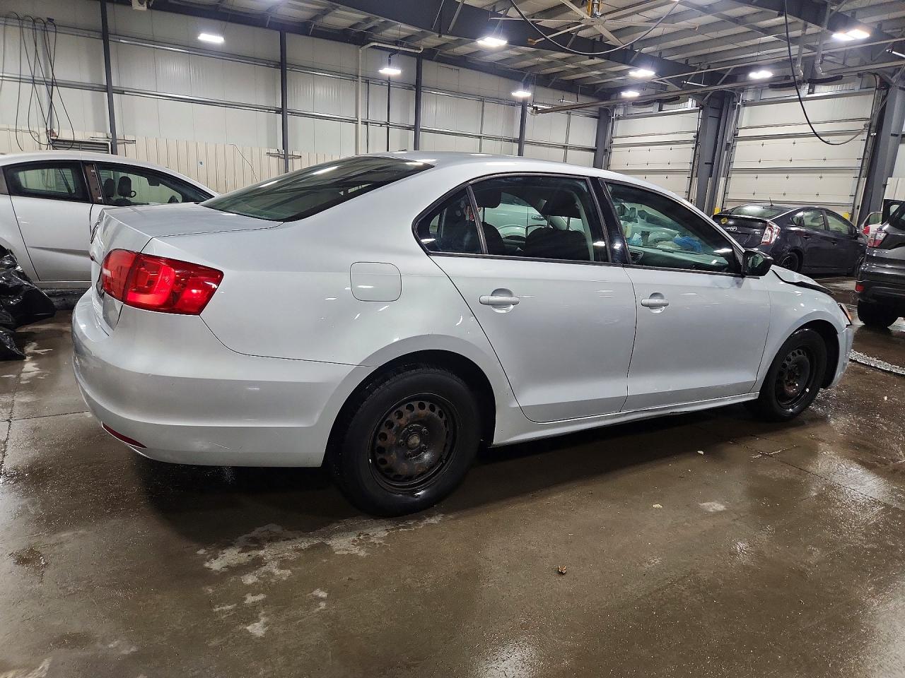 2013 VOLKSWAGEN JETTA BASE photo 5