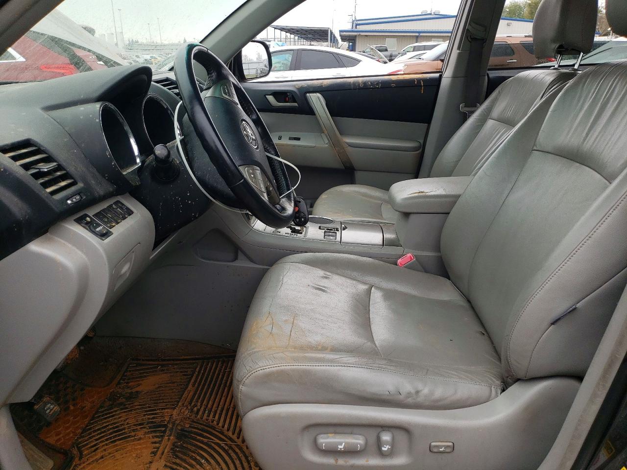 2009 TOYOTA HIGHLANDER SPORT photo 13