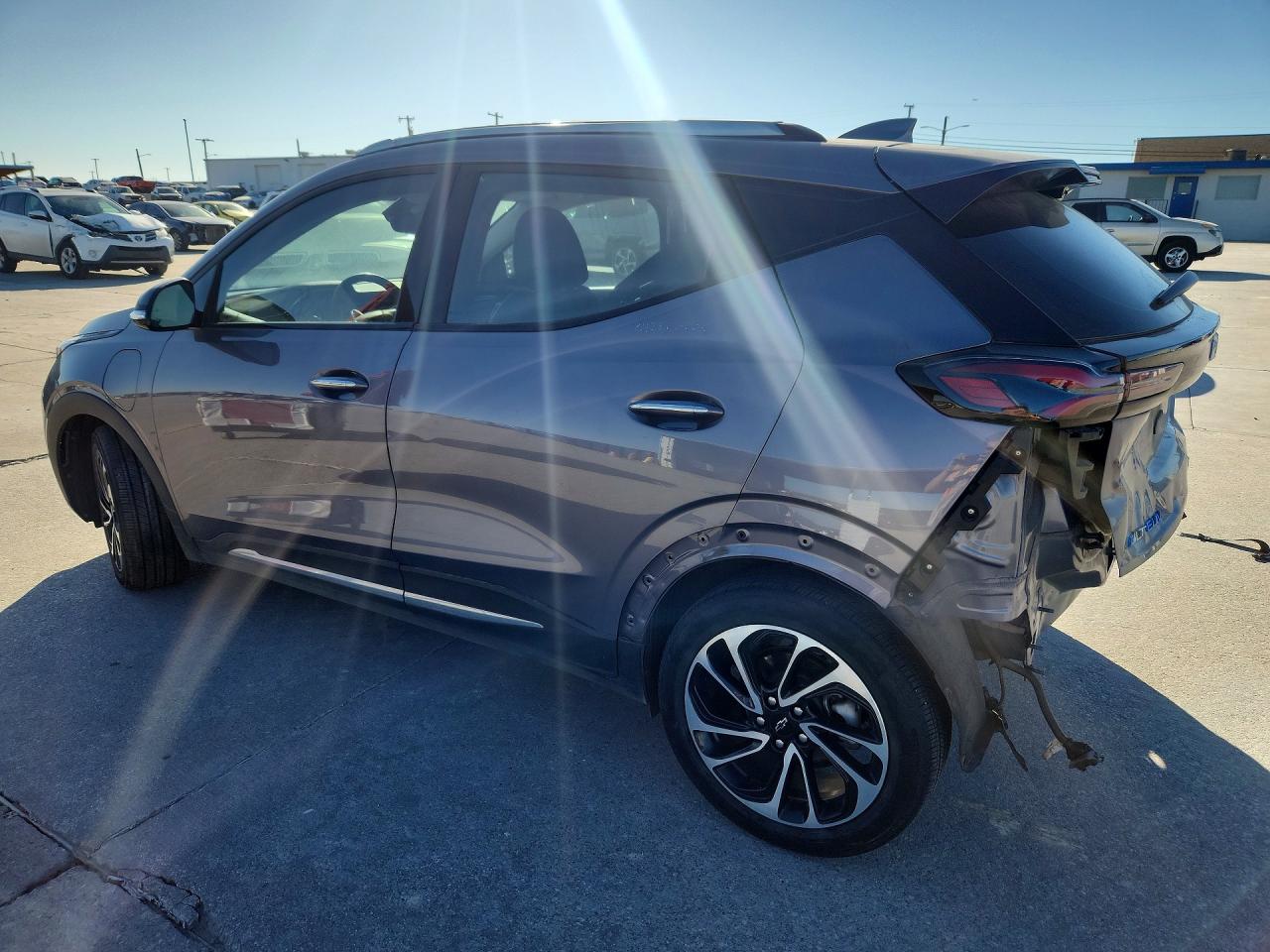 2023 CHEVROLET BOLT EUV PREMIER photo 2