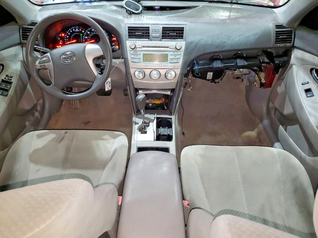 2008 TOYOTA CAMRY LE photo 8