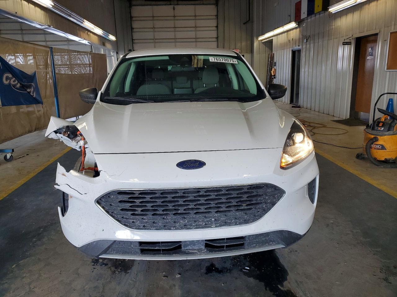 2022 FORD ESCAPE SE photo 13