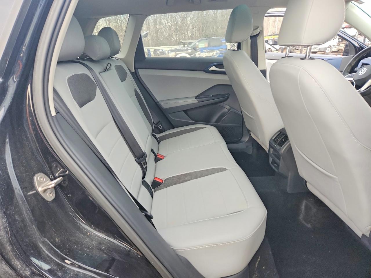 2024 VOLKSWAGEN TAOS SE photo 31