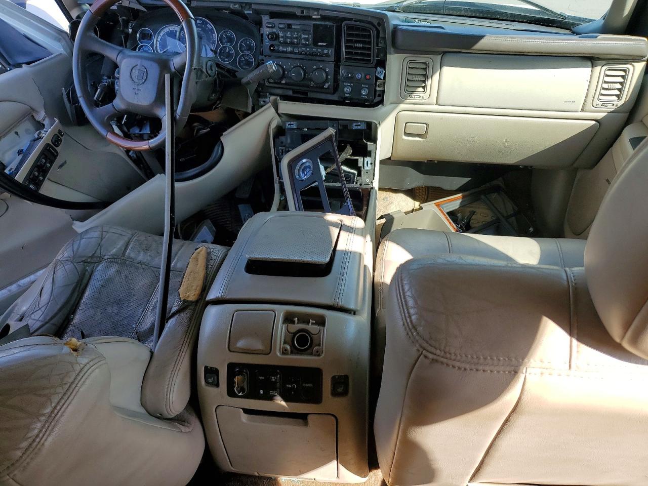 2002 CADILLAC ESCALADE LUXURY photo 8