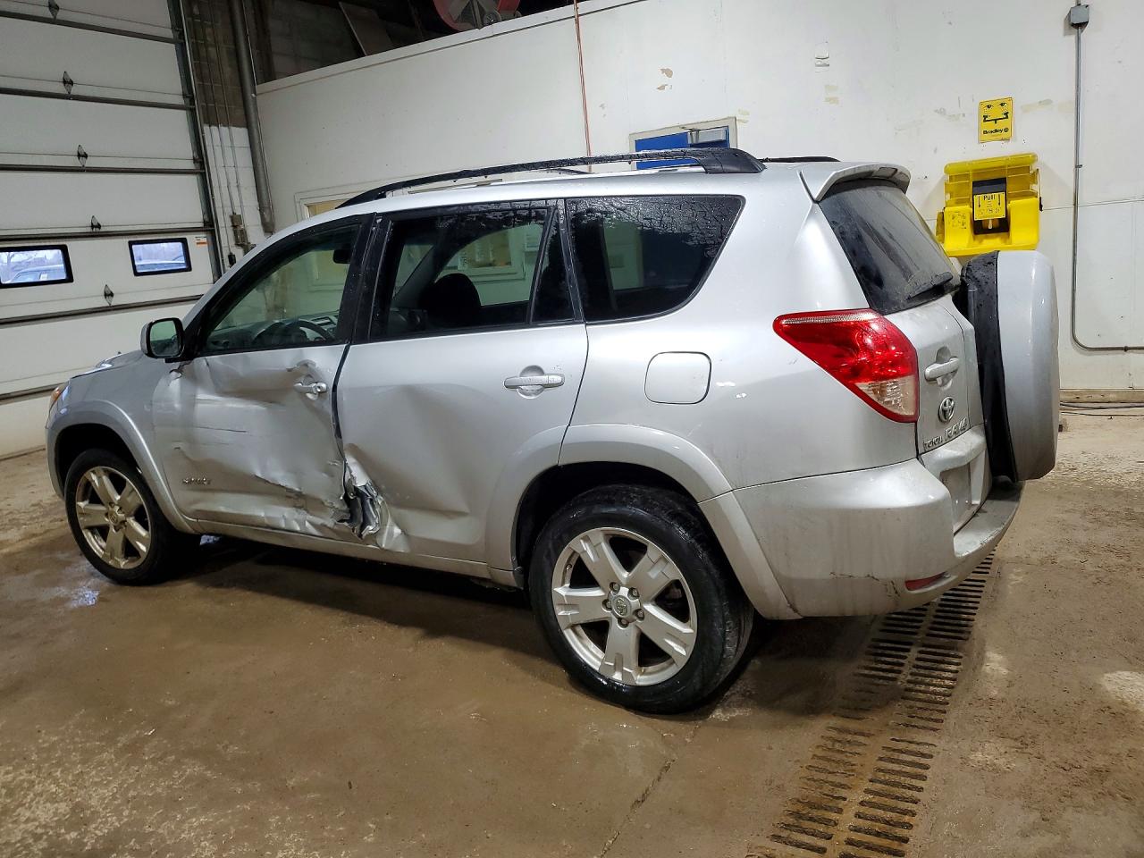 2008 TOYOTA RAV4 SPORT photo 2