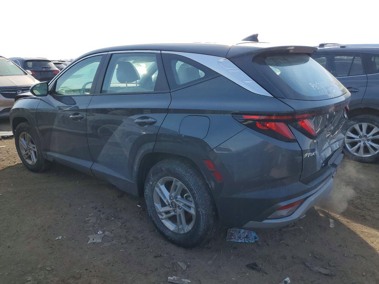 2025 HYUNDAI TUCSON SE photo 3