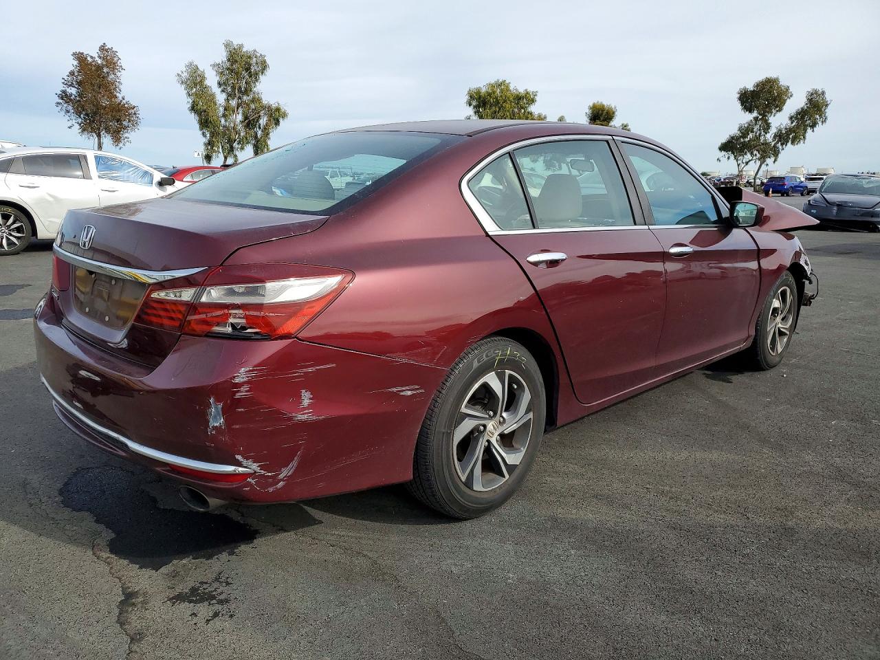 2016 HONDA ACCORD LX photo 5