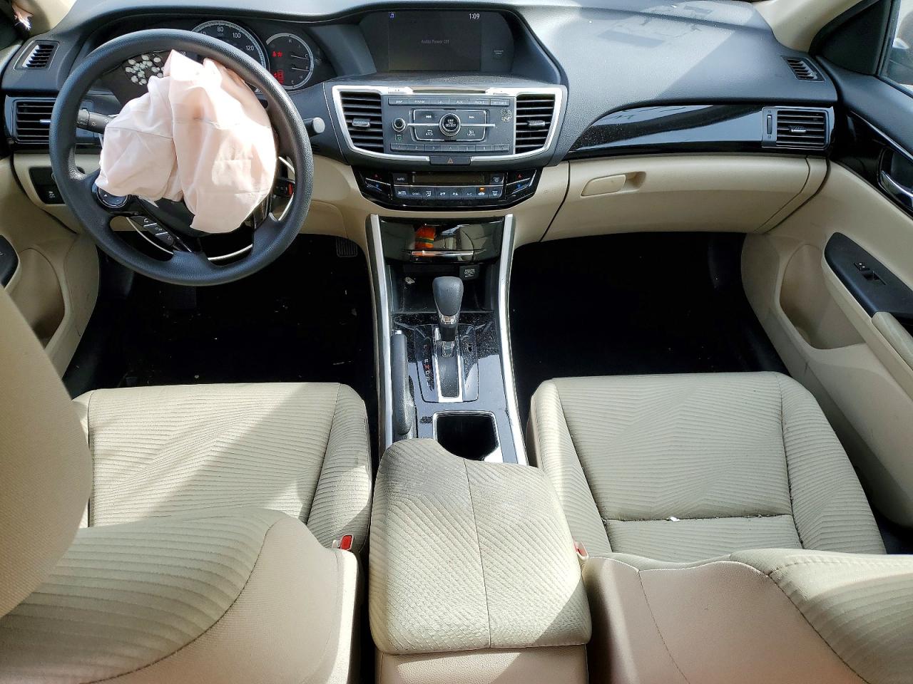 2016 HONDA ACCORD LX photo 15