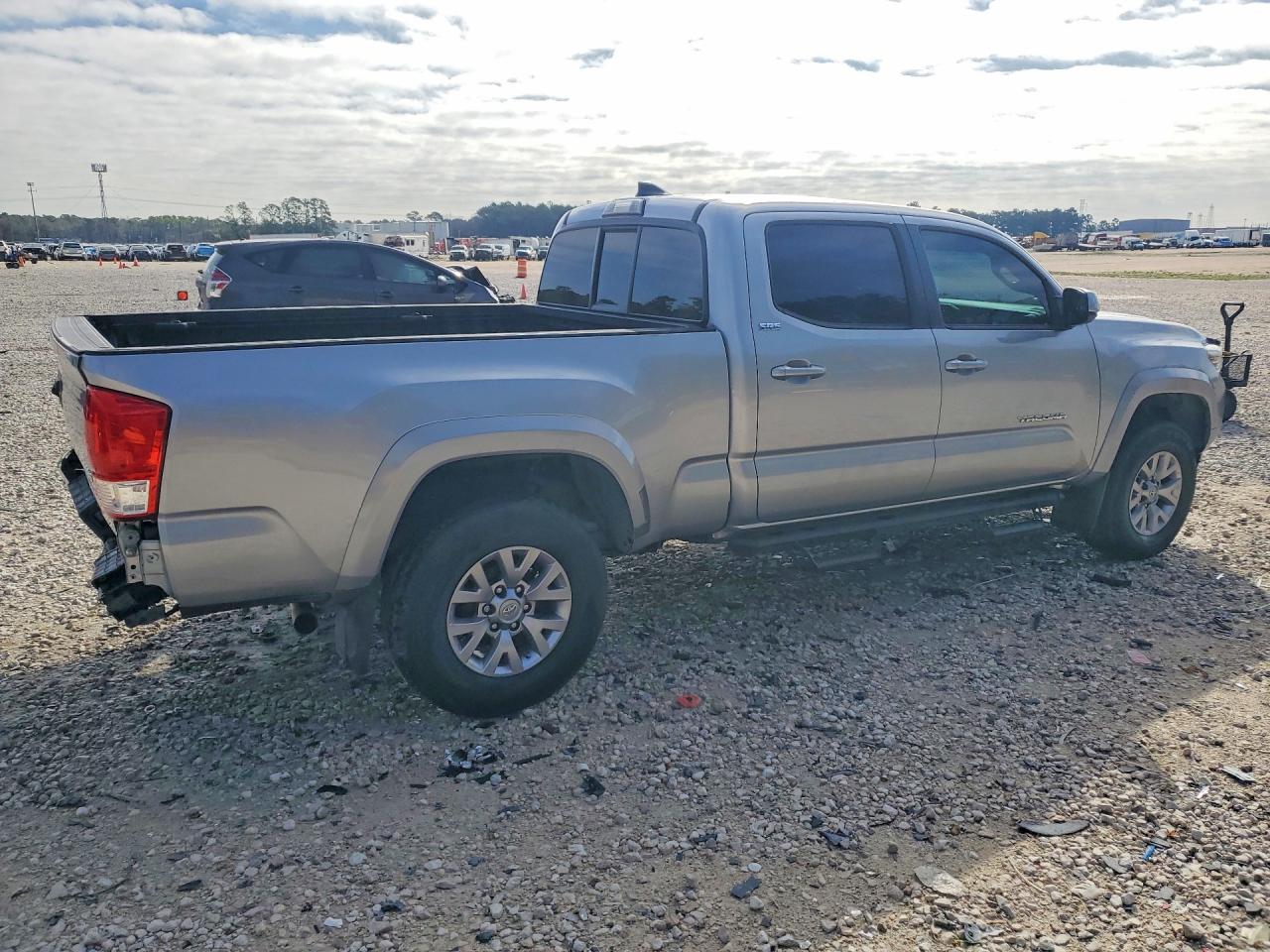 2017 TOYOTA TACOMA SR5 V6 photo 3