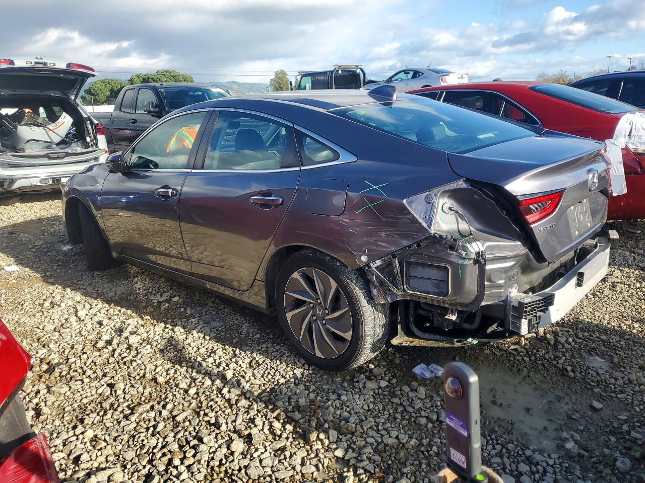 2019 HONDA INSIGHT TOURING photo 3