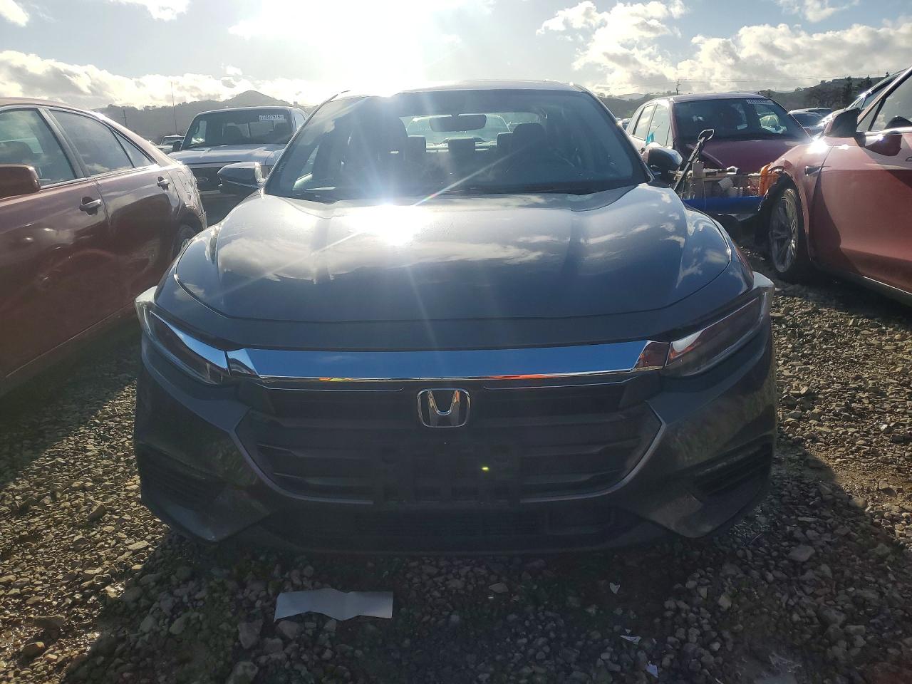 2019 HONDA INSIGHT TOURING photo 9