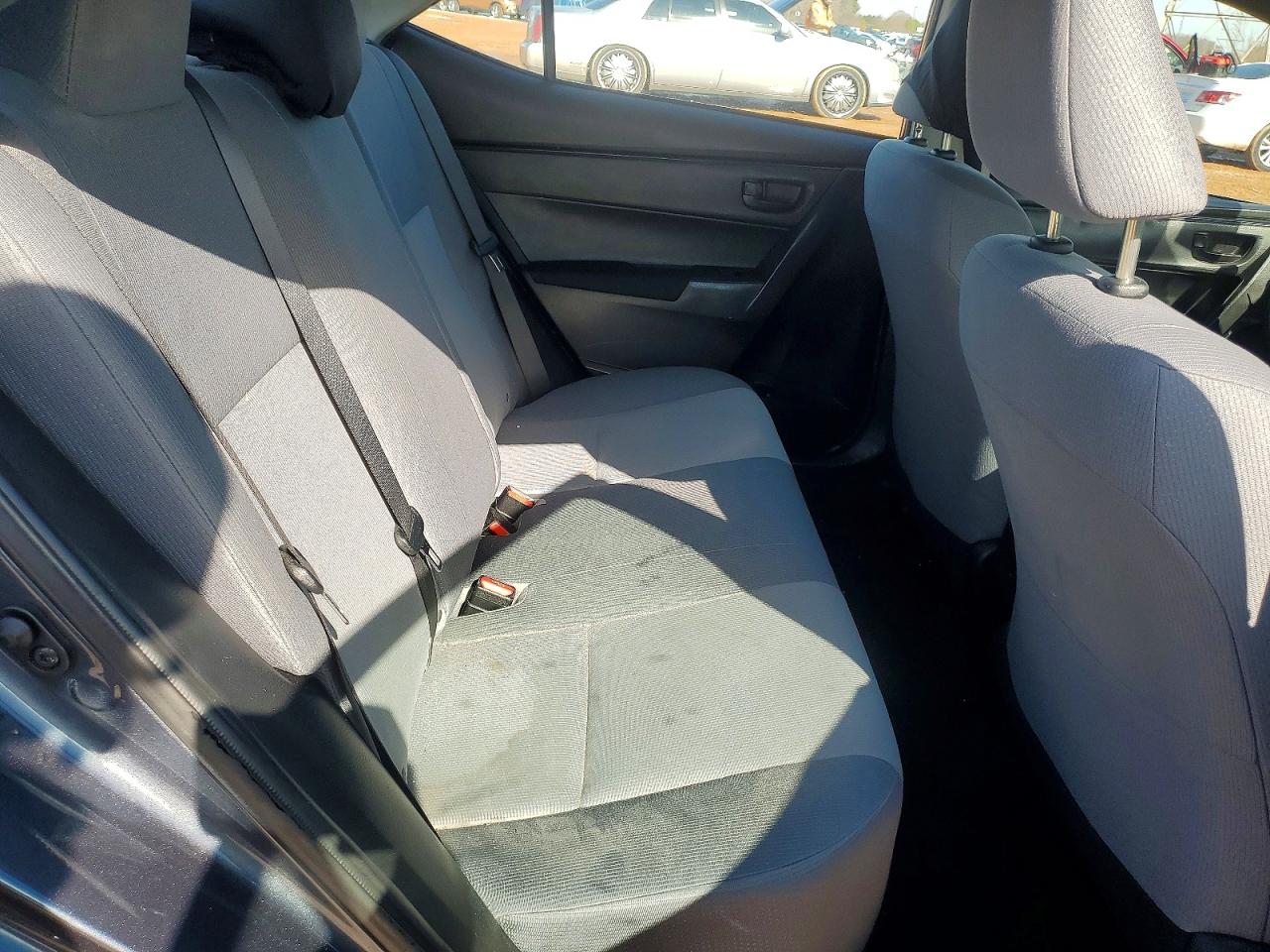 2017 TOYOTA COROLLA L photo 19
