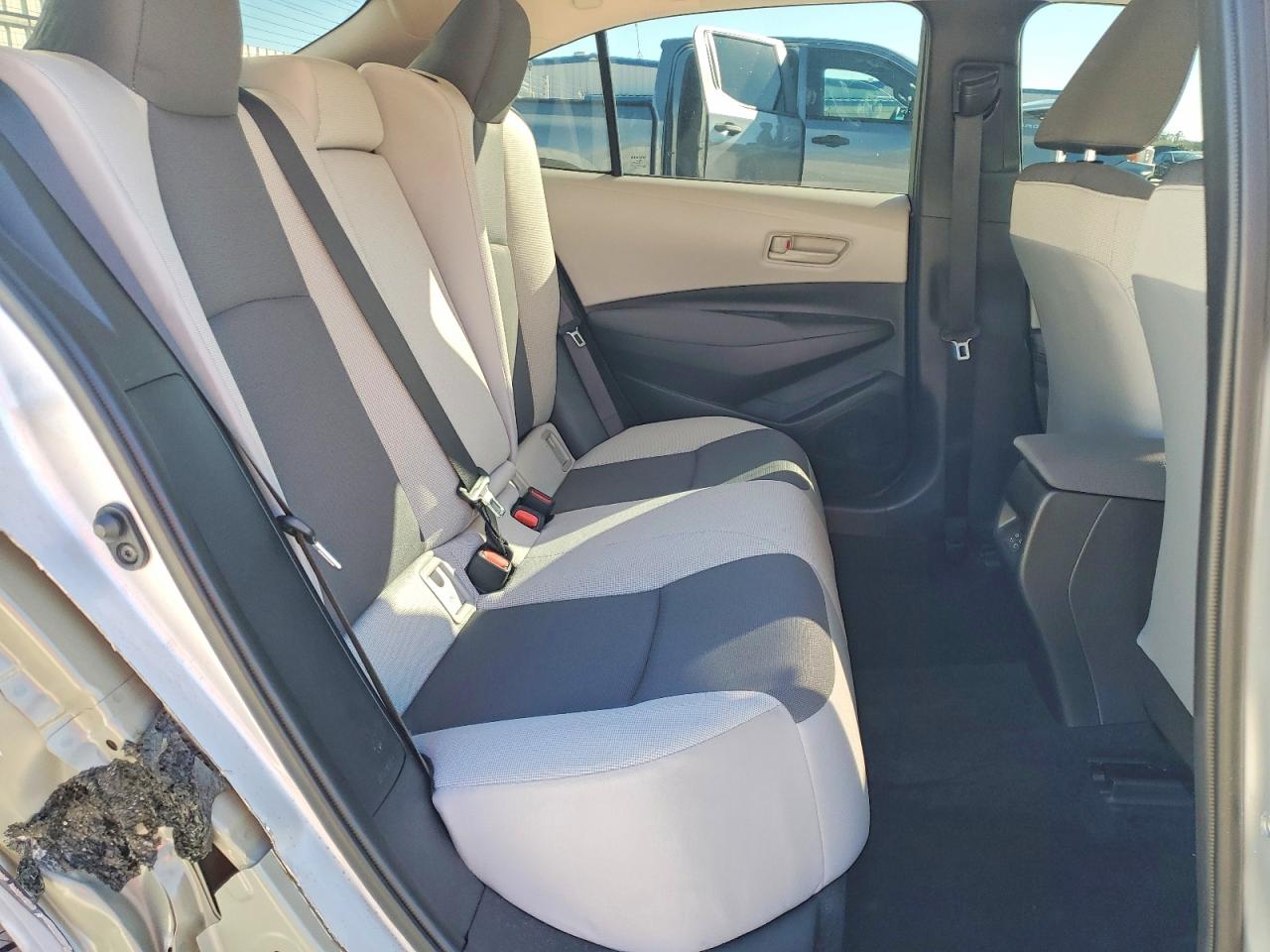 2025 TOYOTA COROLLA LE photo 28