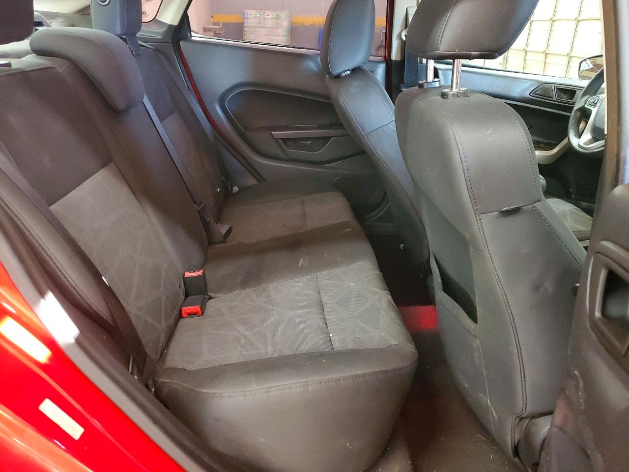 2012 FORD FIESTA SE photo 28
