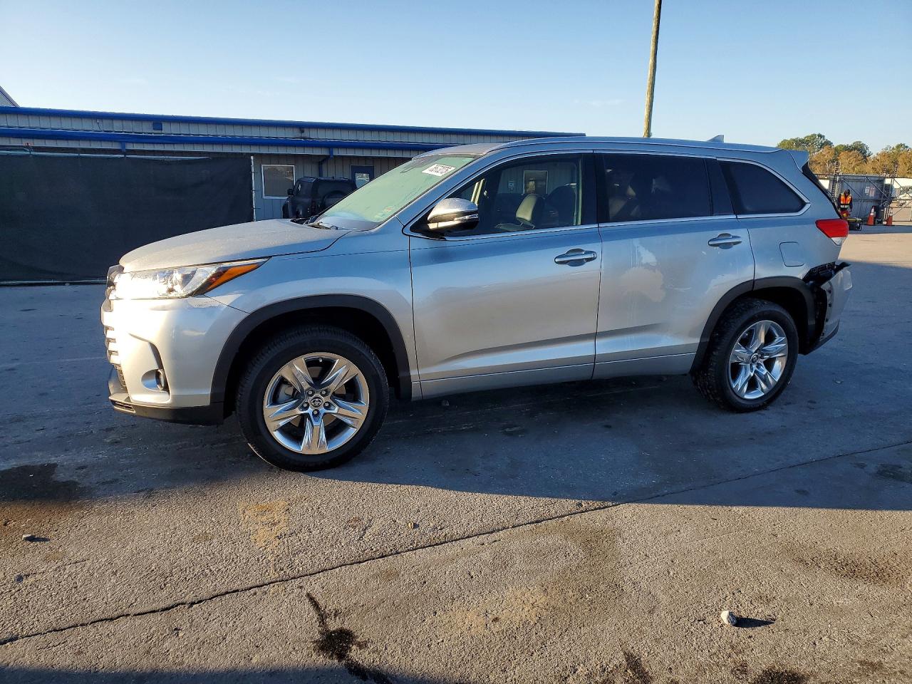 2018 TOYOTA HIGHLANDER