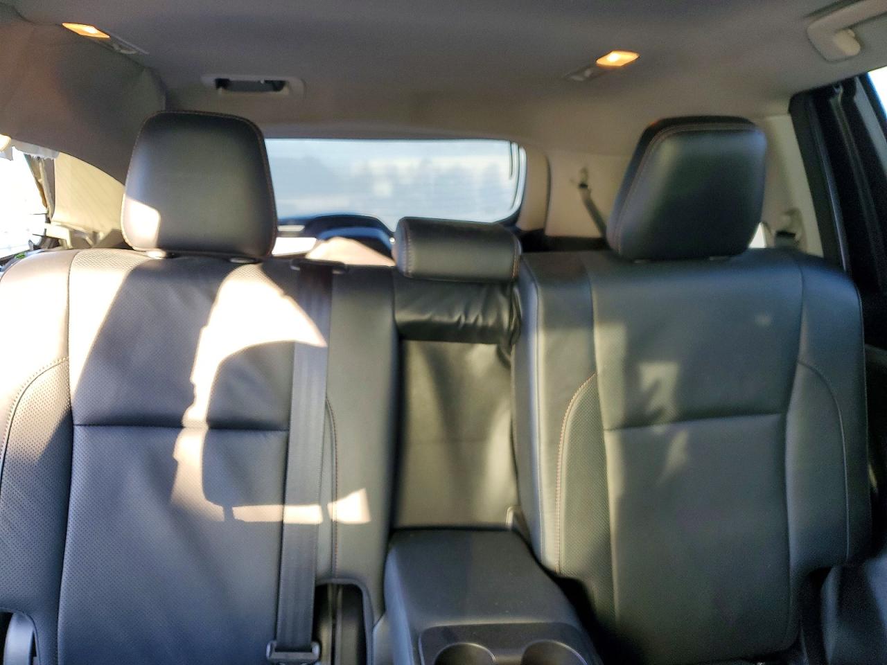 2018 TOYOTA HIGHLANDER LIMITED photo 28