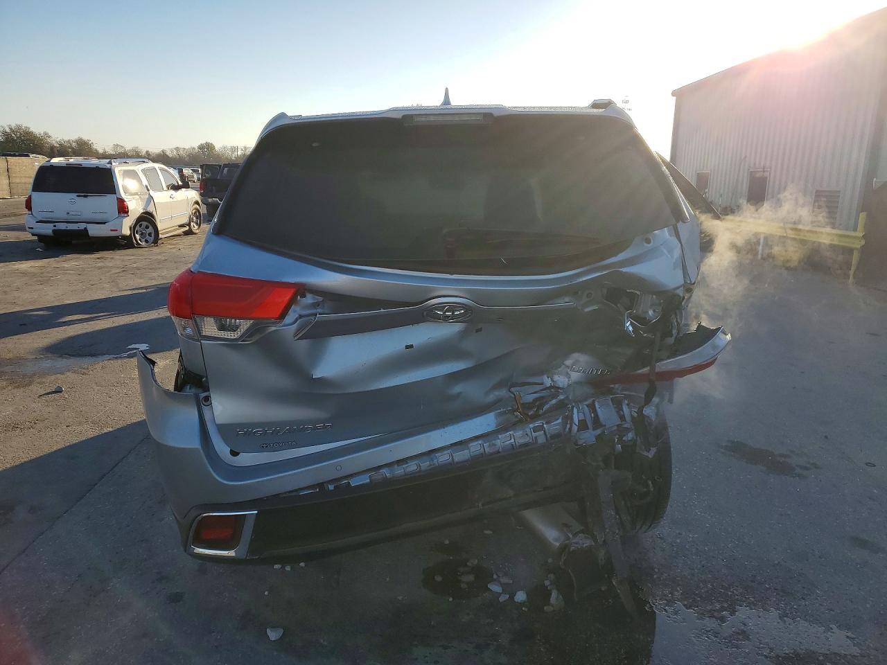 2018 TOYOTA HIGHLANDER LIMITED photo 16
