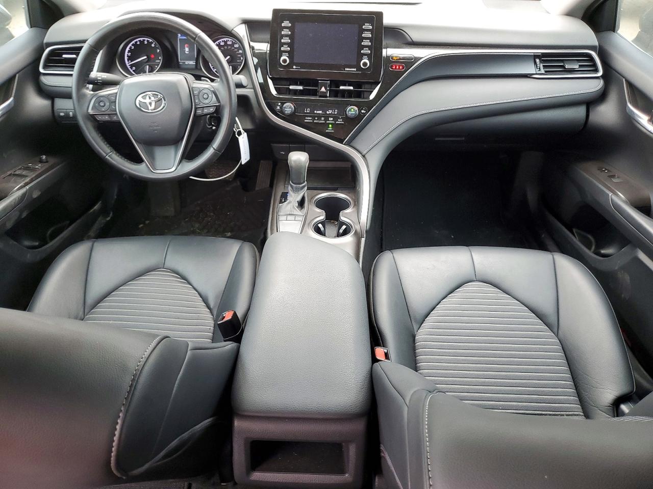 2024 TOYOTA CAMRY SE photo 8