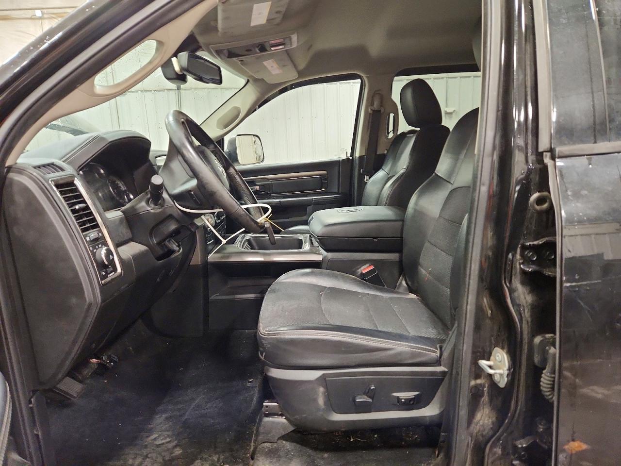 2017 RAM 1500 SPORT photo 7