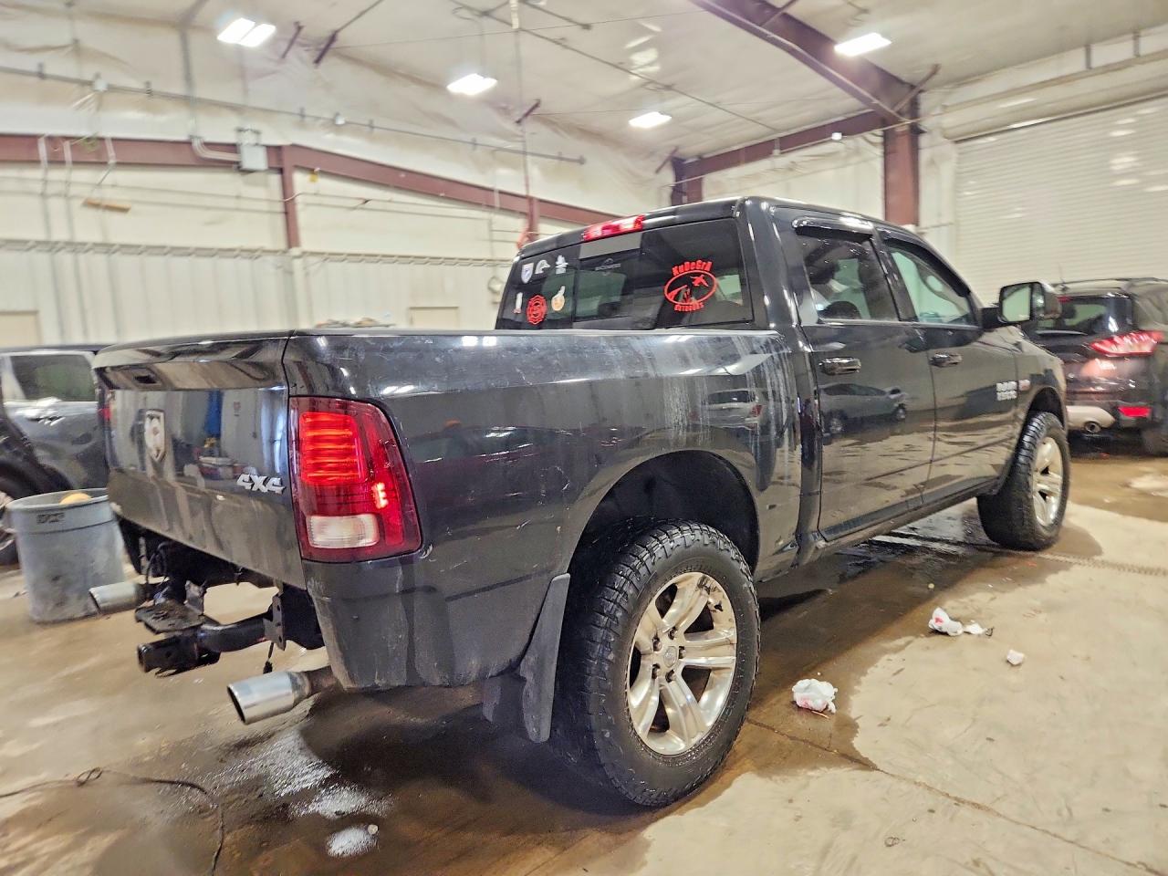2017 RAM 1500 SPORT photo 3