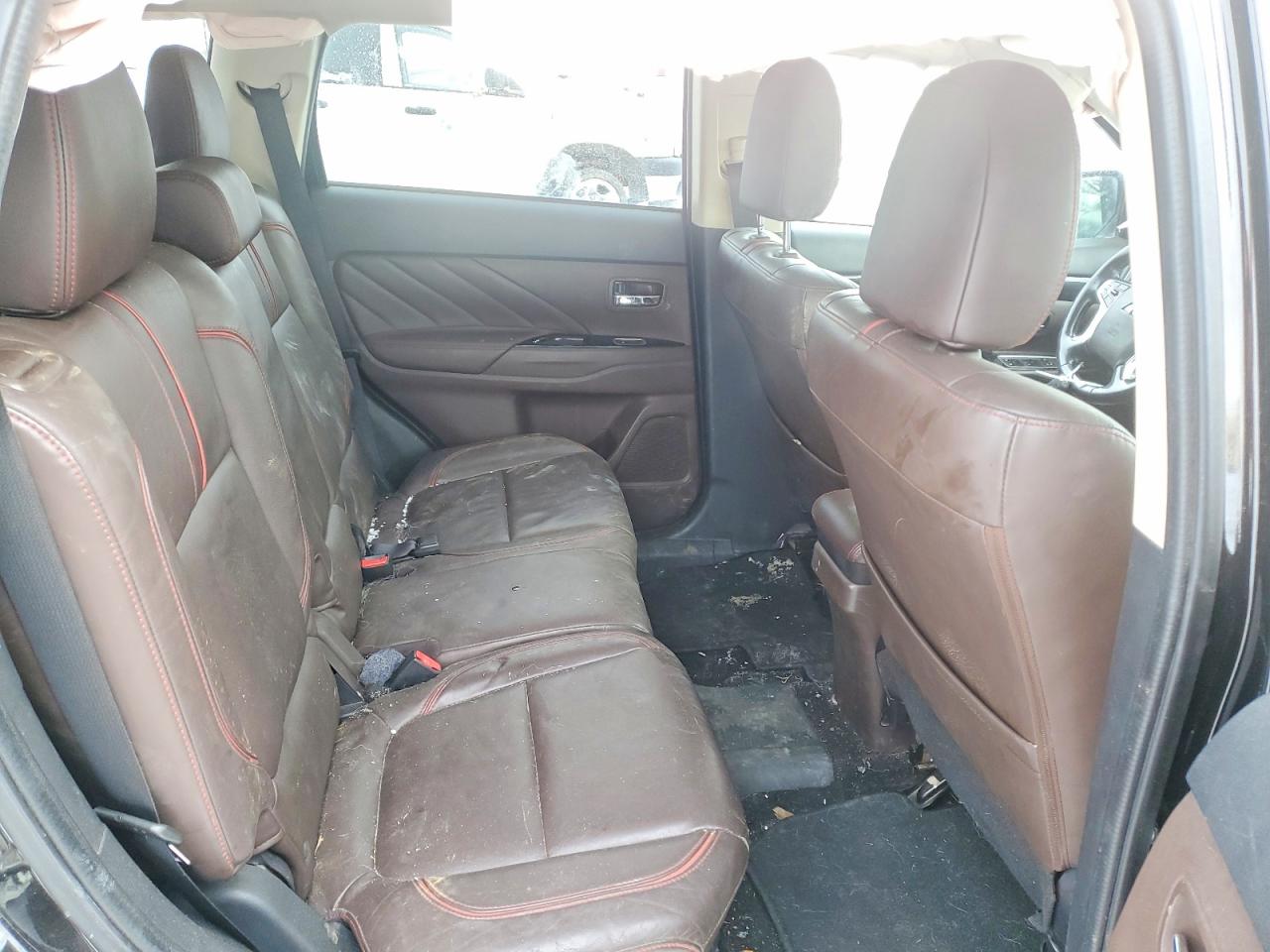 2018 MITSUBISHI OUTLANDER SE photo 10