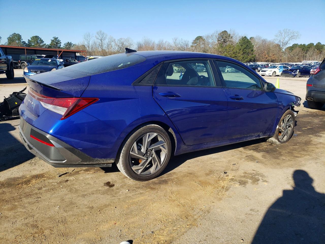 2025 HYUNDAI ELANTRA SEL SPORT photo 3