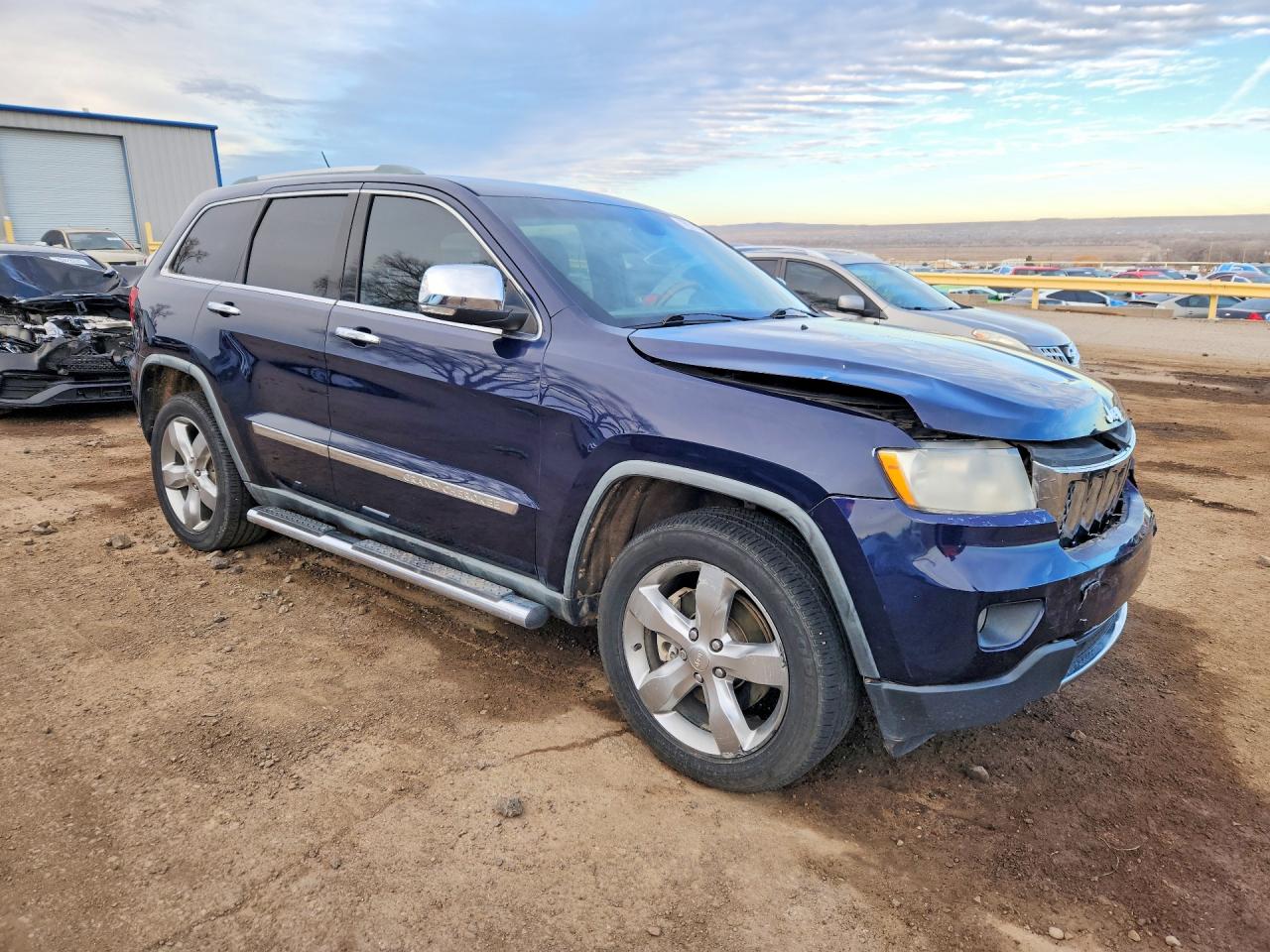 2012 JEEP GRAND CHEROKEE OVERLAND photo 4