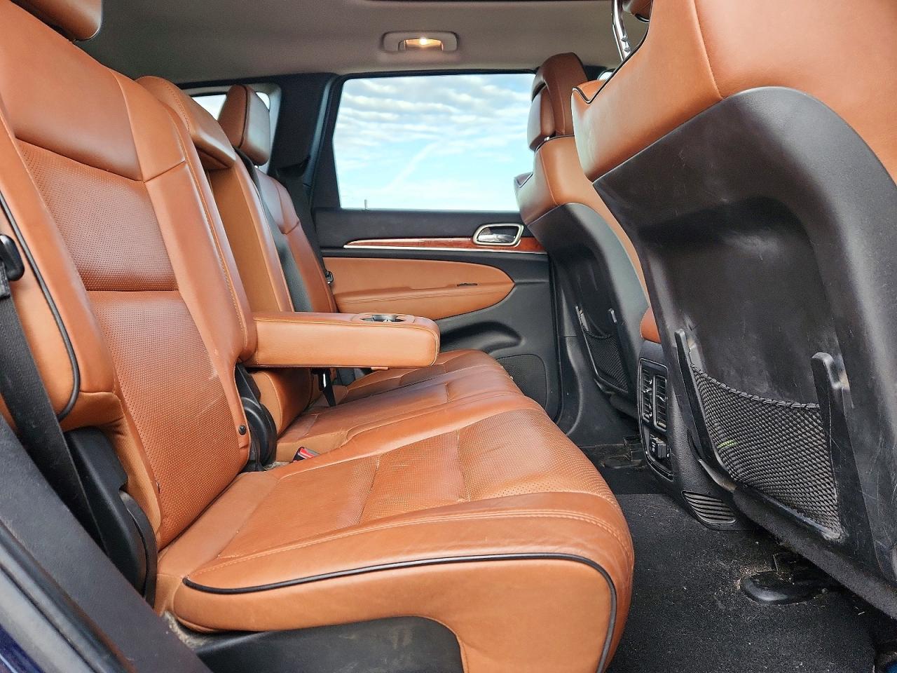 2012 JEEP GRAND CHEROKEE OVERLAND photo 10