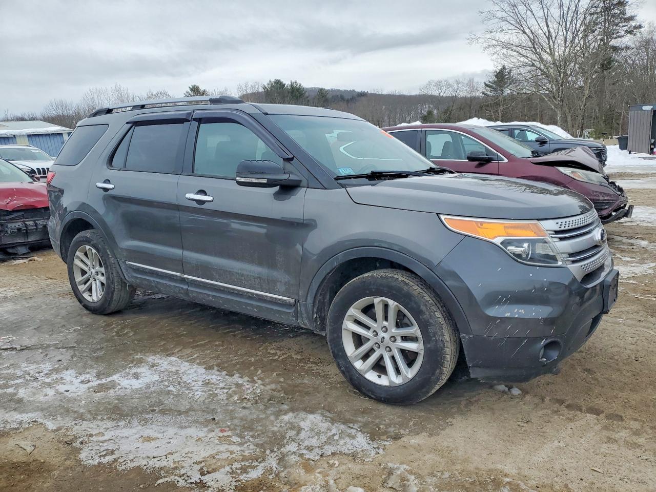 2015 FORD EXPLORER XLT photo 7