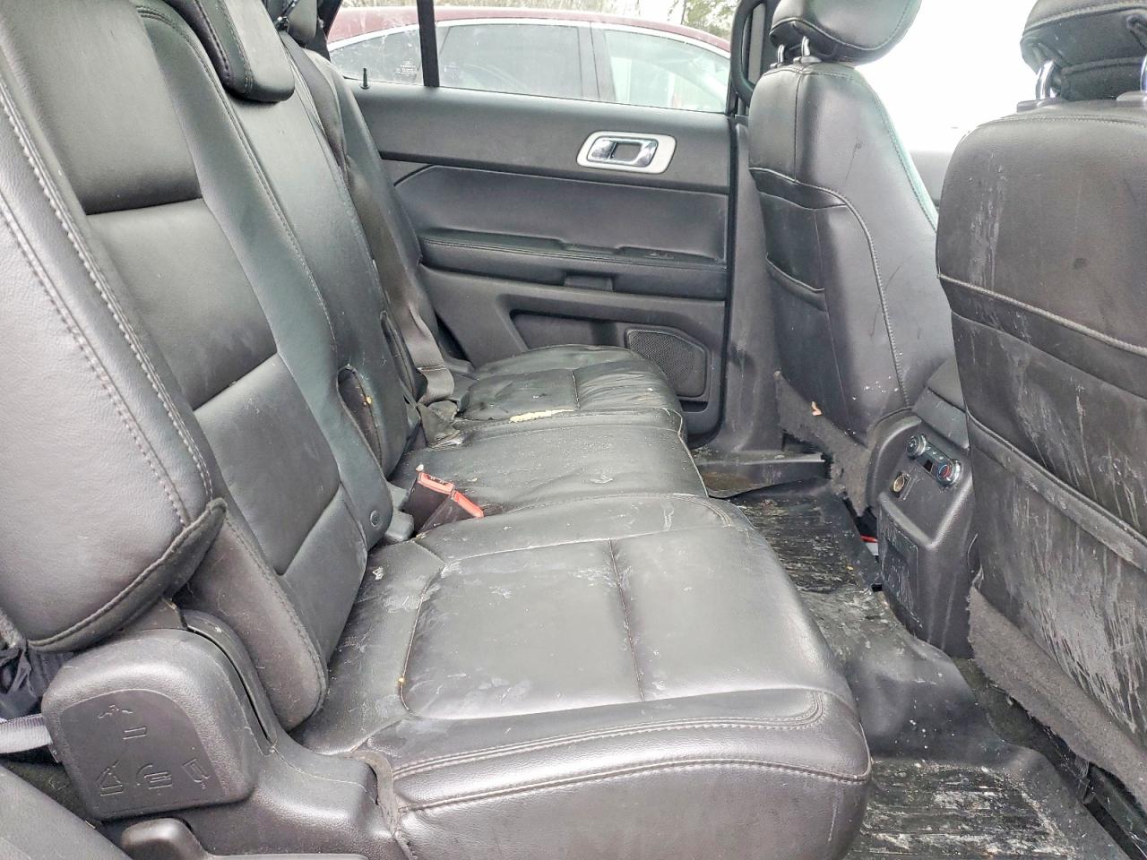 2015 FORD EXPLORER XLT photo 21
