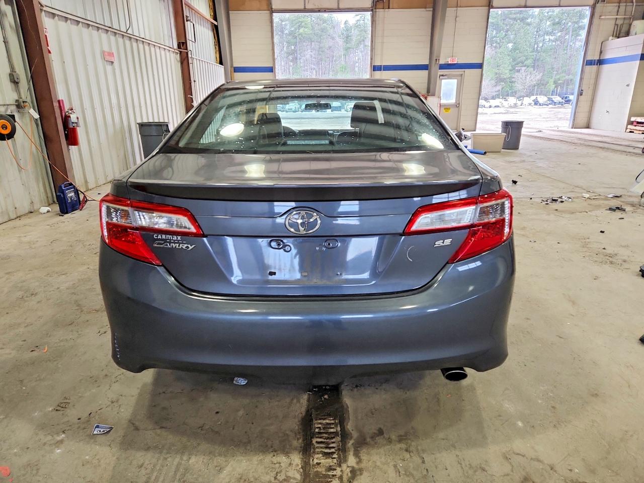 2012 TOYOTA CAMRY photo 6