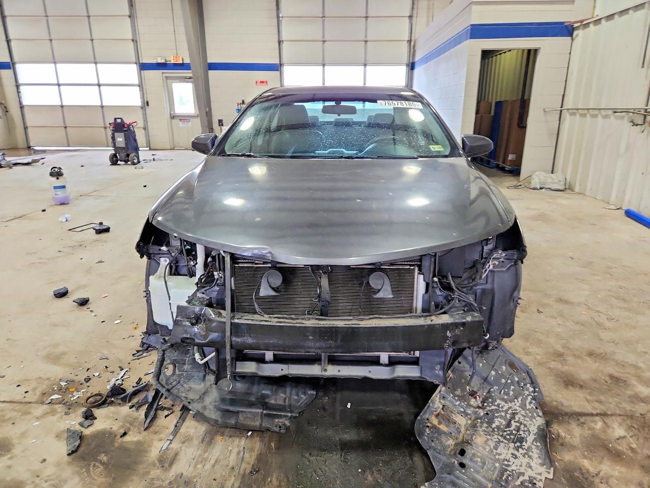 2012 TOYOTA CAMRY photo 5
