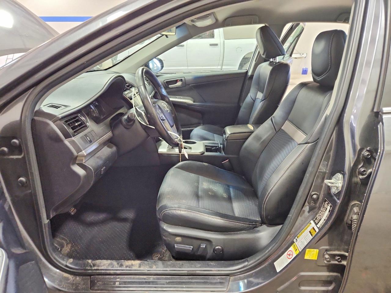 2012 TOYOTA CAMRY photo 7