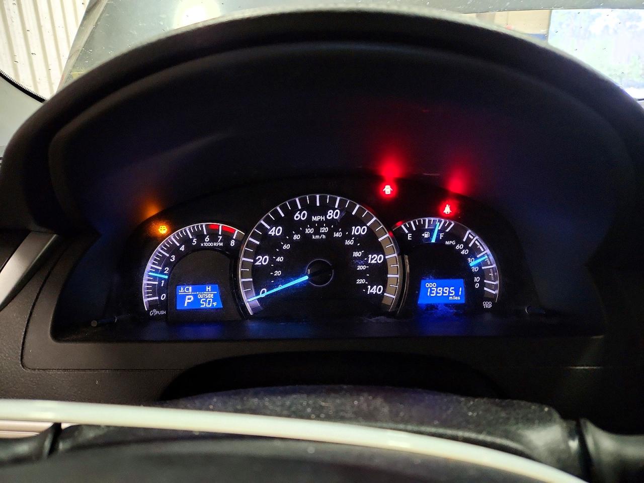 2012 TOYOTA CAMRY photo 9