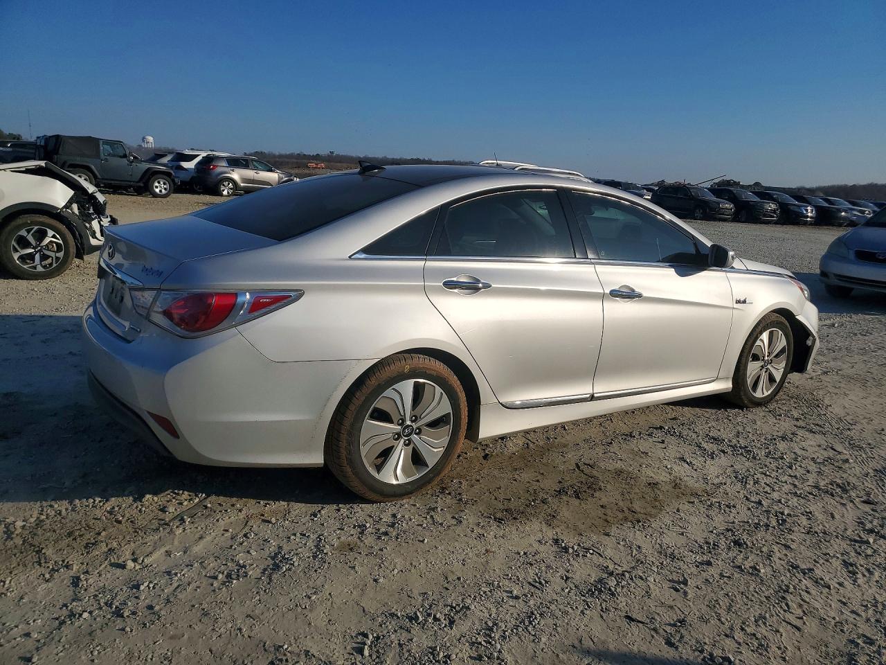 2015 HYUNDAI SONATA HYBRID photo 3
